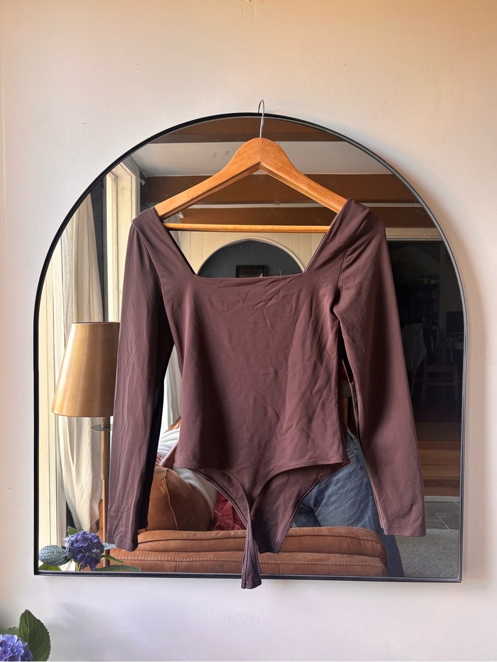 ARITZIA | original contour headway bodysuit | size medium - Picture 4 of 6